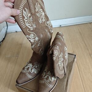 Brown Embroidered Cowgirl Boots